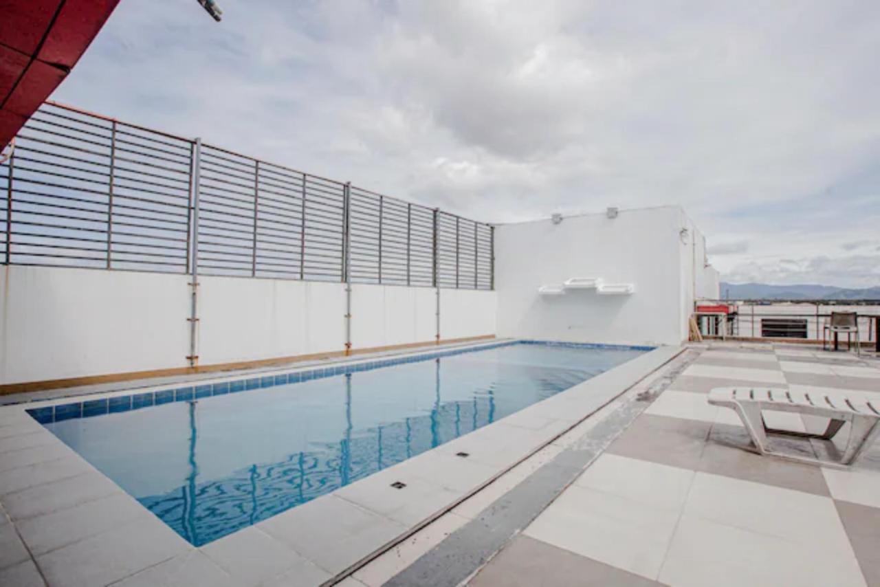 Oyo 637 Fox Hotel Quezon City Dış mekan fotoğraf