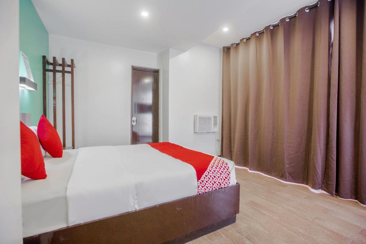 Oyo 637 Fox Hotel Quezon City Dış mekan fotoğraf