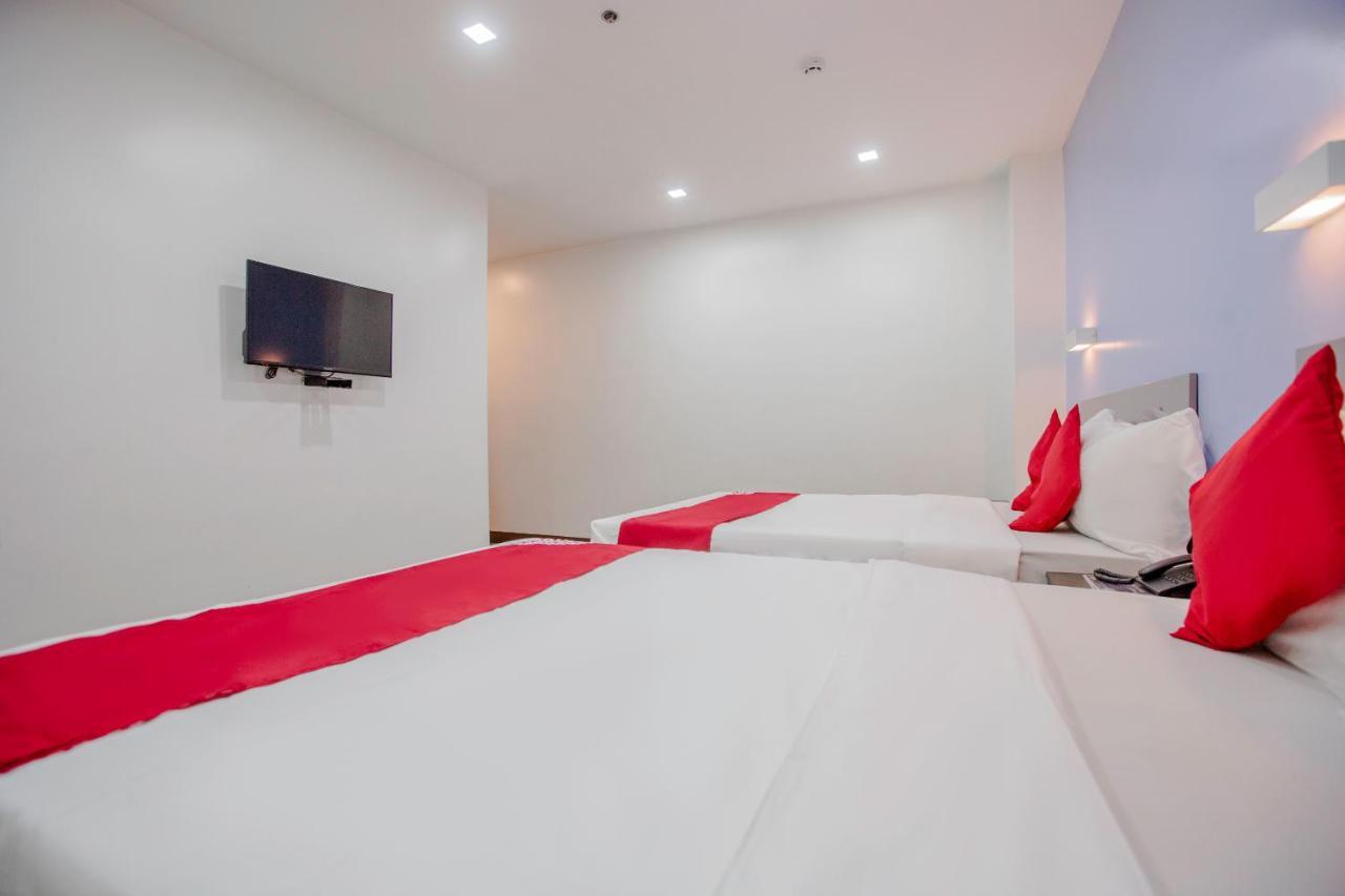 Oyo 637 Fox Hotel Quezon City Dış mekan fotoğraf