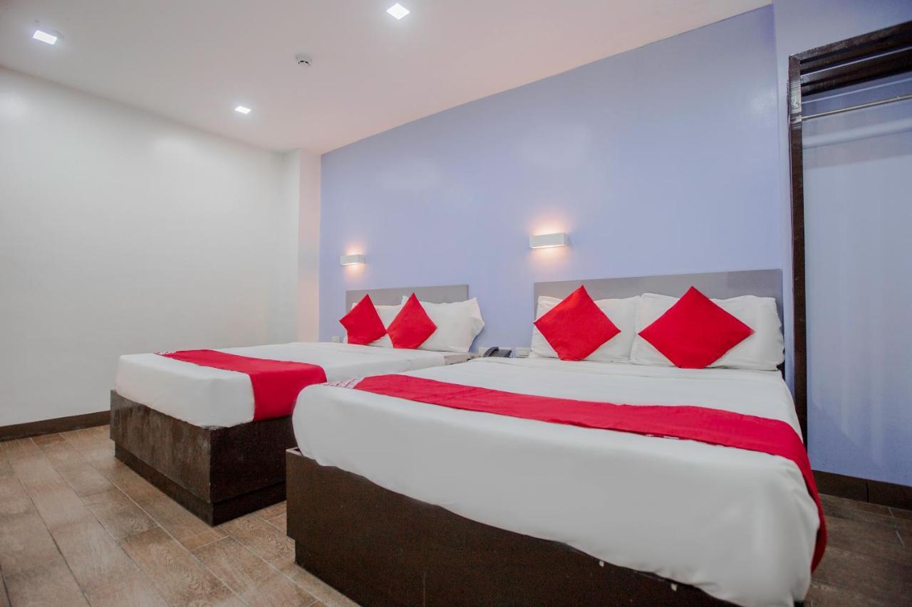 Oyo 637 Fox Hotel Quezon City Dış mekan fotoğraf
