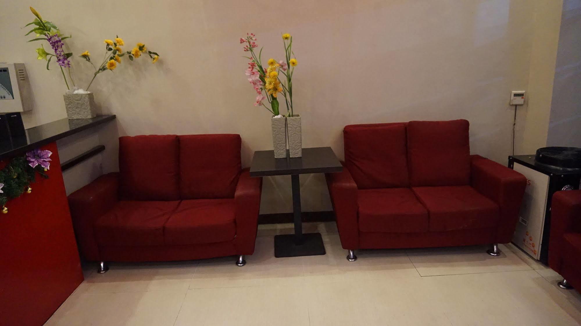 Oyo 637 Fox Hotel Quezon City Dış mekan fotoğraf